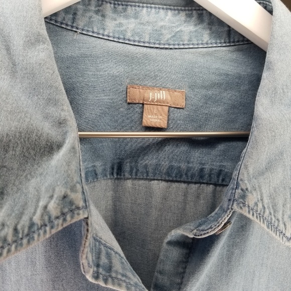 J.Jill size Large chambray button up - Picture 5 of 5